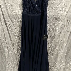 Elegant Navy Blue Evening Gown